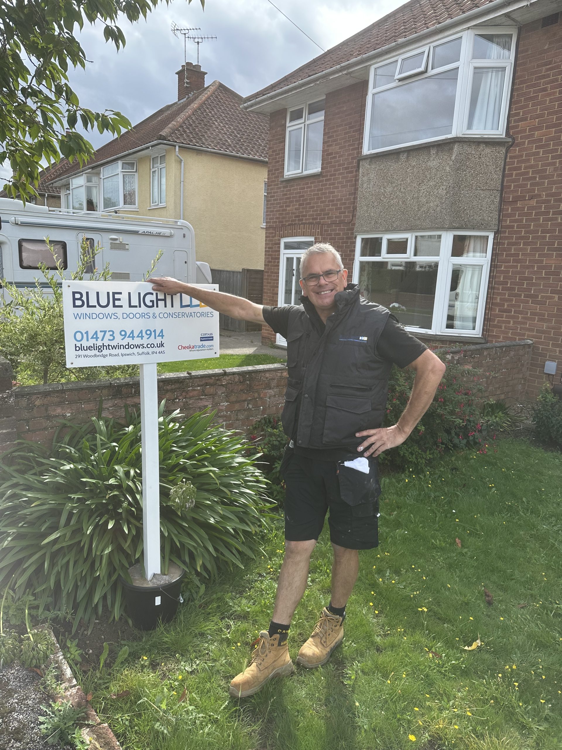 Blue Light Windows: Meet our surveyor